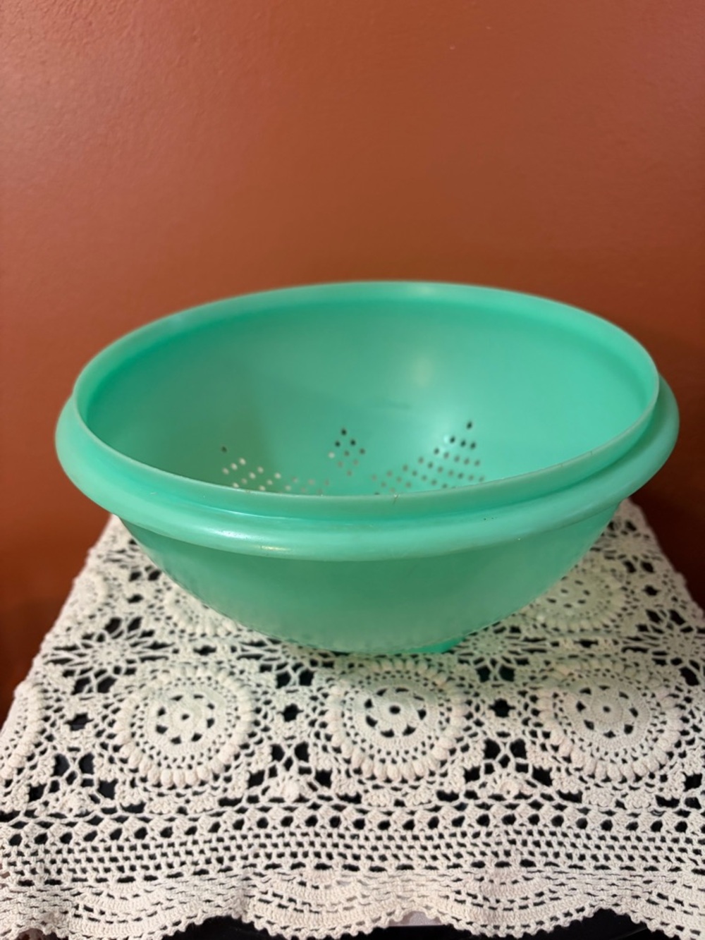 Vintage Tupperware Colander - Picture 3 of 5
